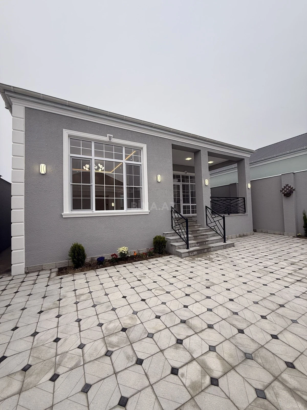 Satılır 4 otaqlı həyət evi 140 m²