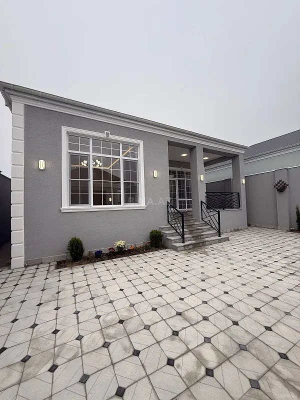 Satılır 4 otaqlı həyət evi 140 m²