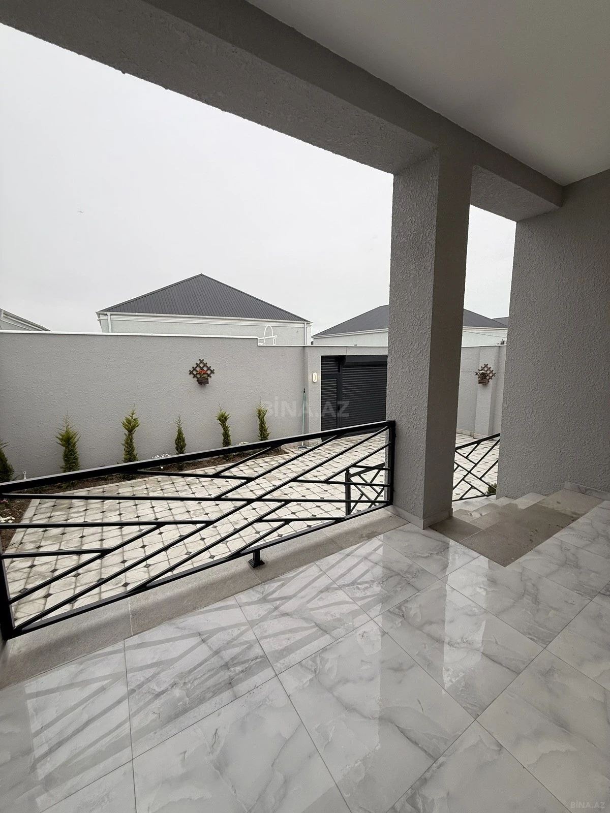 Satılır 4 otaqlı həyət evi 140 m²