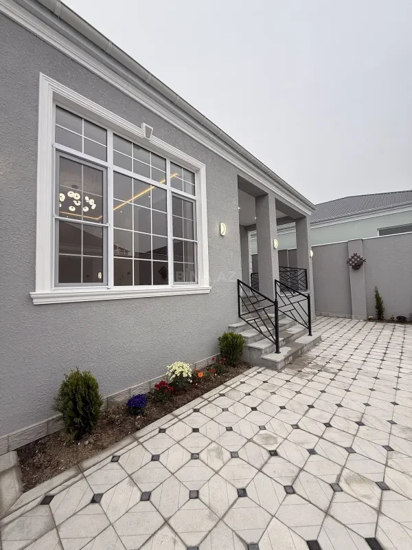 Satılır 4 otaqlı həyət evi 140 m²