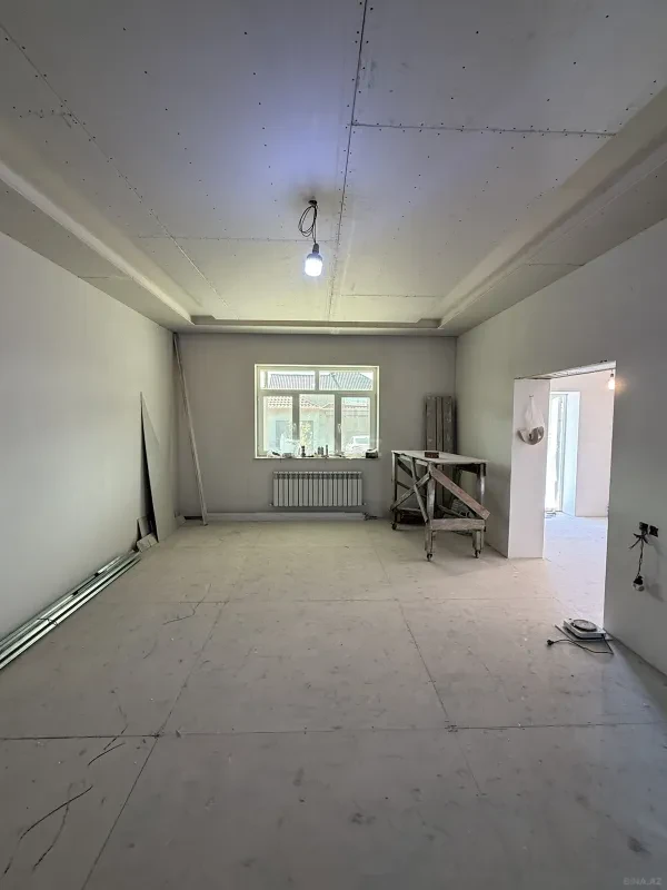 Satılır 6 otaqlı həyət evi 265 m²