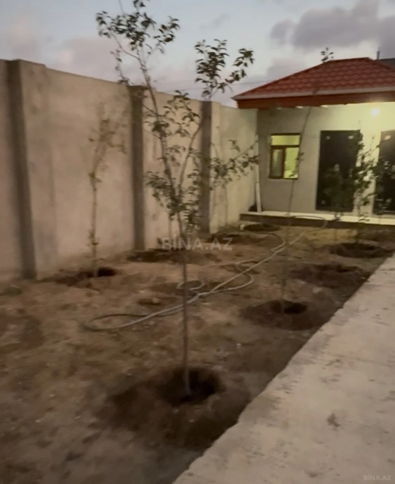 Satılır 6 otaqlı həyət evi 265 m²