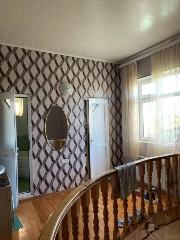 Satılır 6 otaqlı həyət evi 280 m²