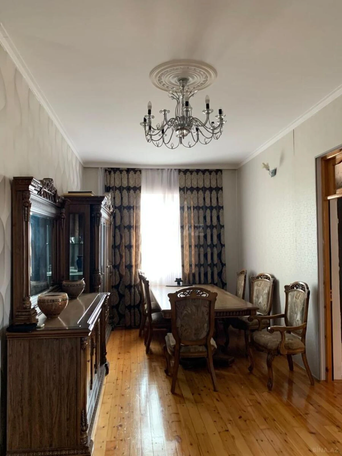 Satılır 6 otaqlı həyət evi 280 m²