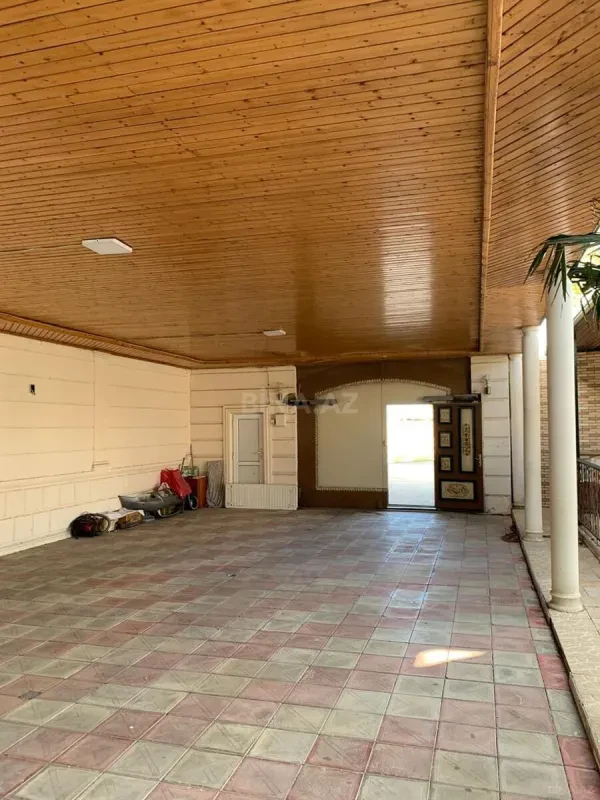 Satılır 6 otaqlı həyət evi 280 m²