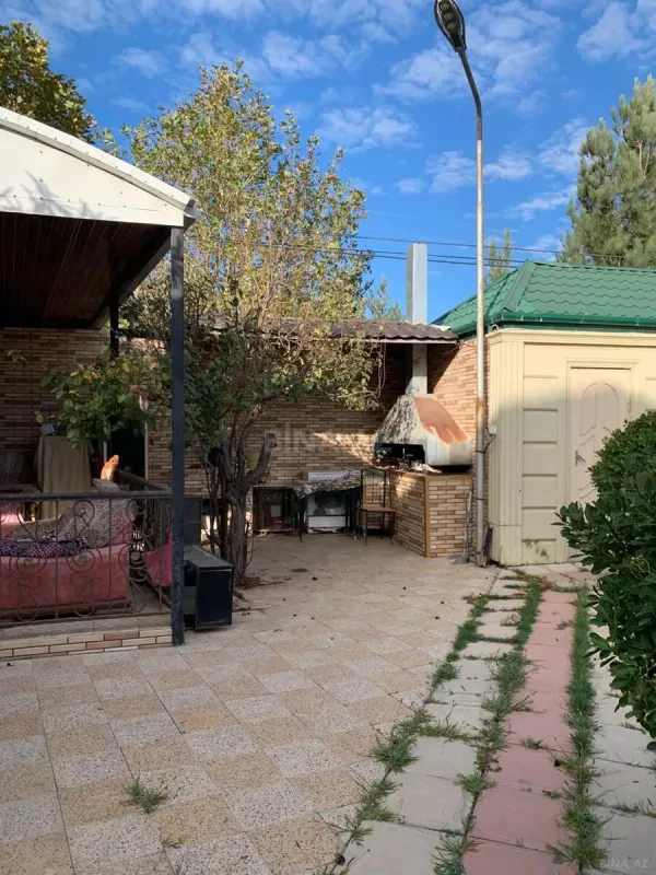 Satılır 6 otaqlı həyət evi 280 m²