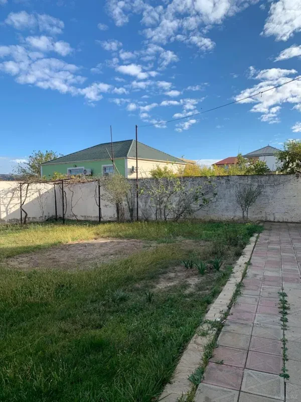 Satılır 6 otaqlı həyət evi 280 m²