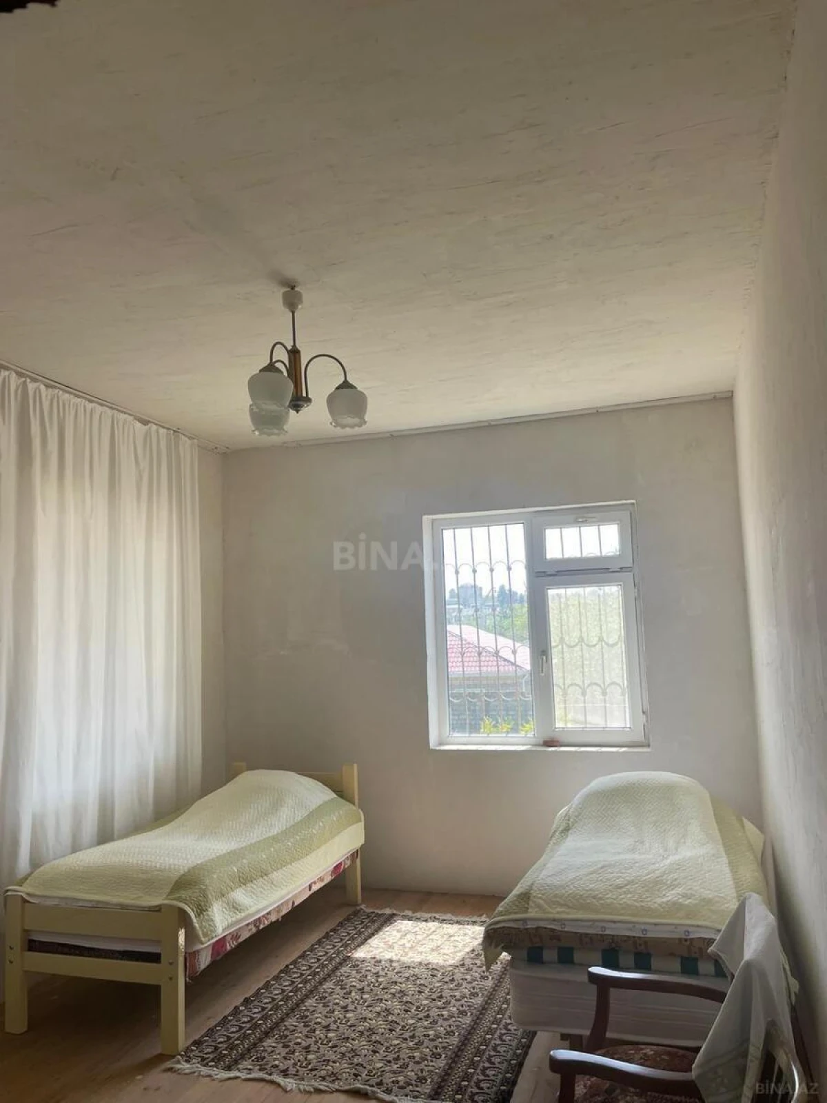 Satılır 7 otaqlı həyət evi 300 m²