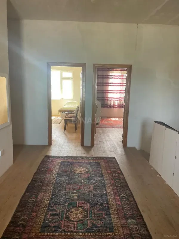 Satılır 7 otaqlı həyət evi 300 m²