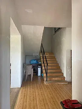 Satılır 7 otaqlı həyət evi 300 m²