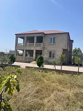 Satılır 7 otaqlı həyət evi 300 m²