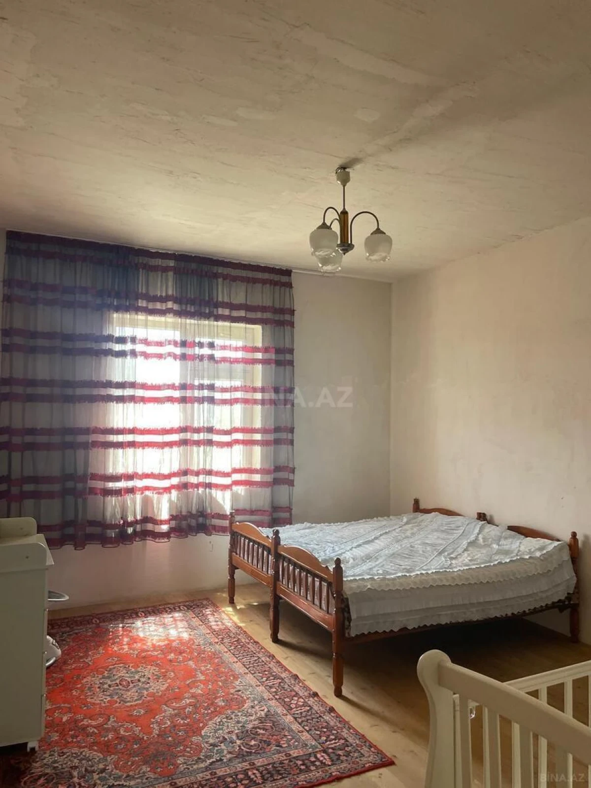 Satılır 7 otaqlı həyət evi 300 m²