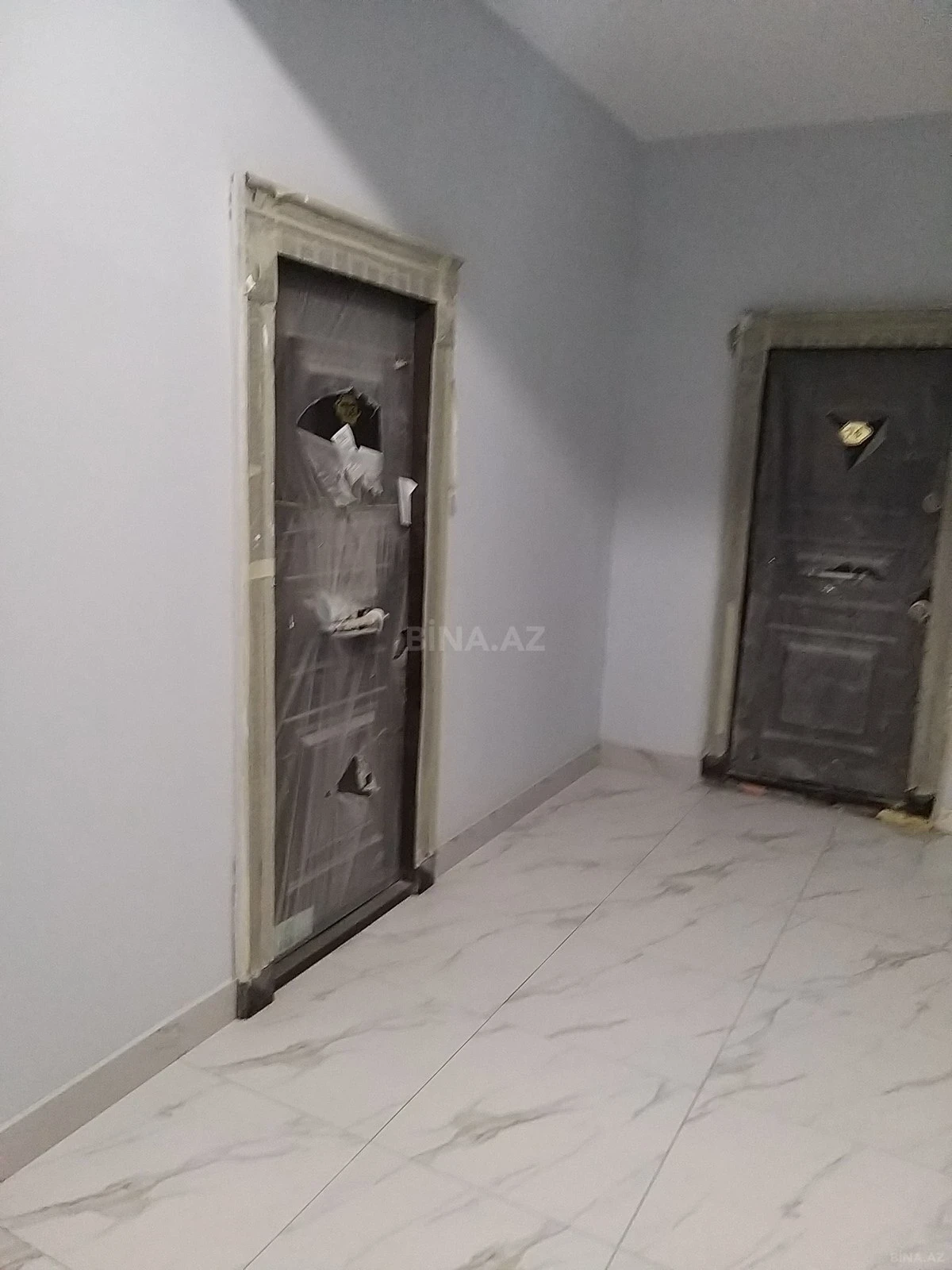 Satılır 1 otaqlı mənzil 78.5 m²