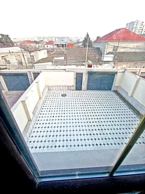 Satılır 6 otaqlı həyət evi 230 m²