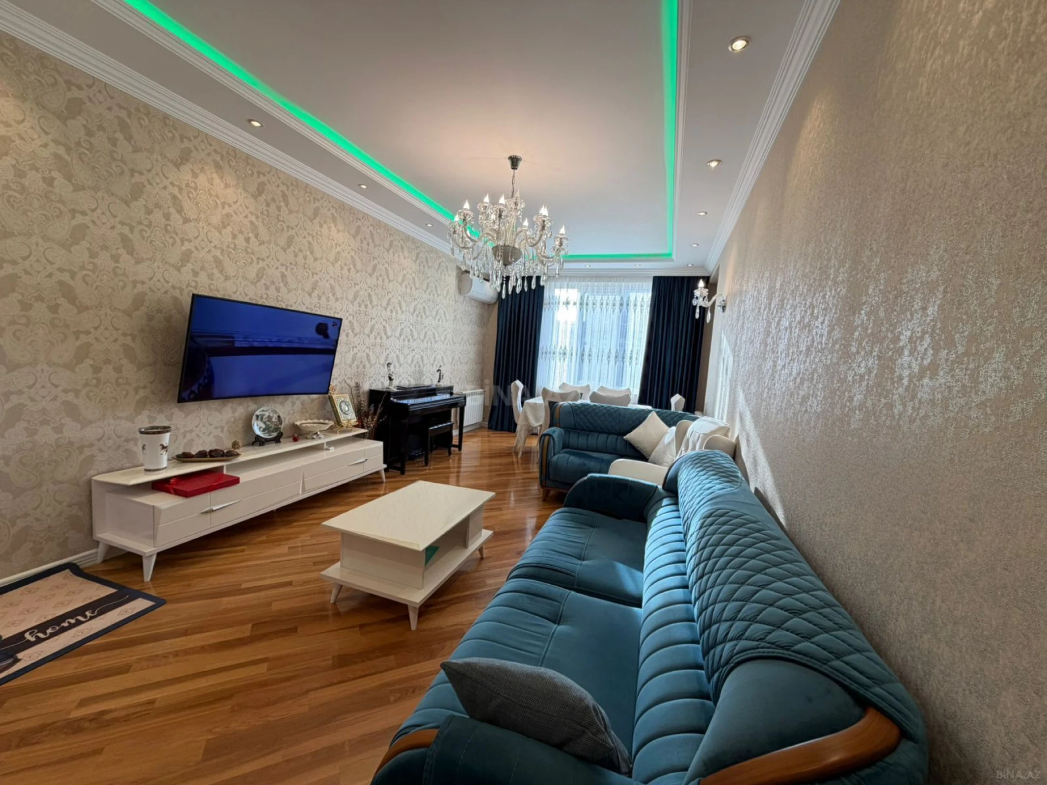 Satılır 4 otaqlı mənzil 140 m²