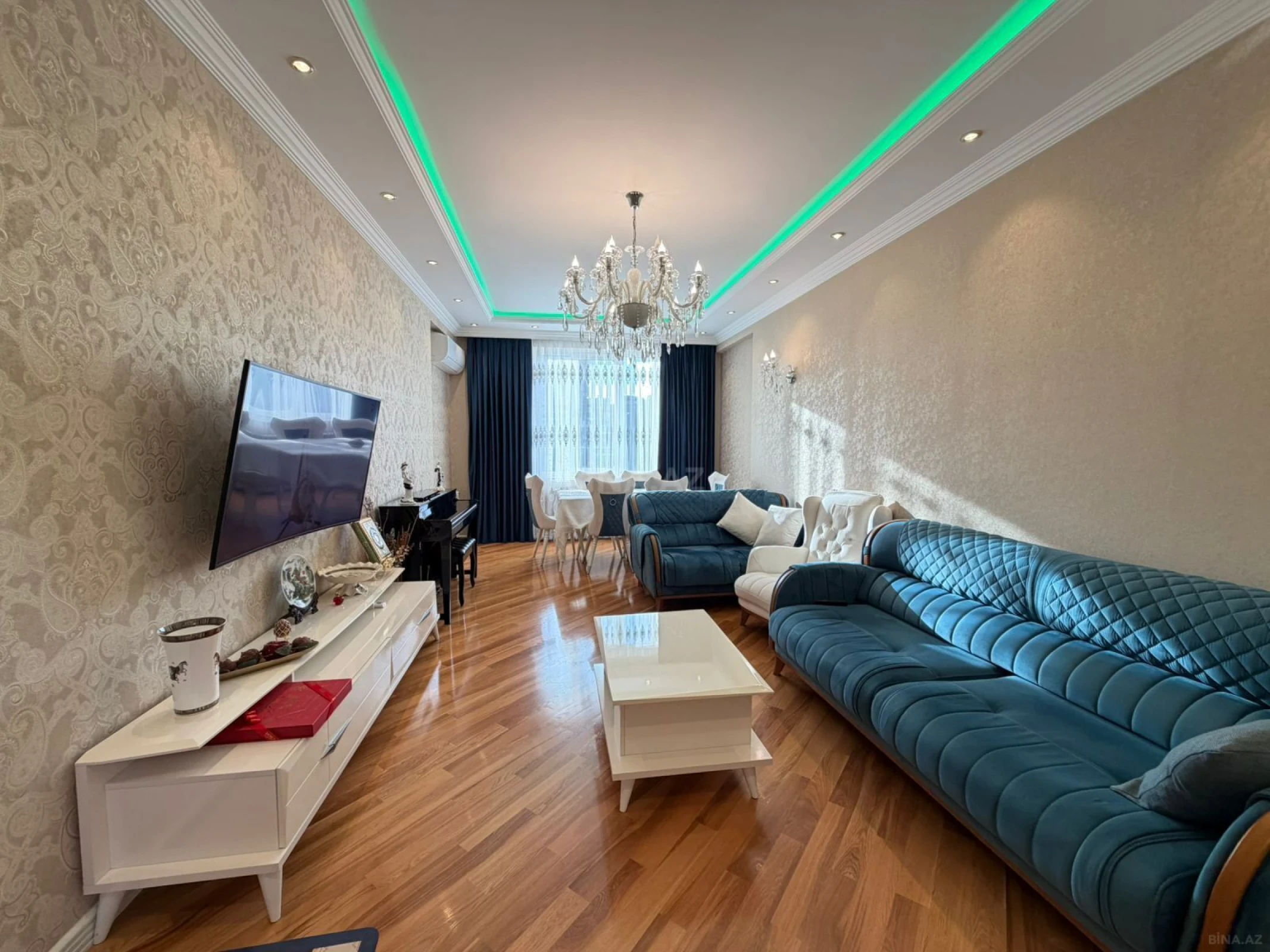 Satılır 4 otaqlı mənzil 140 m²