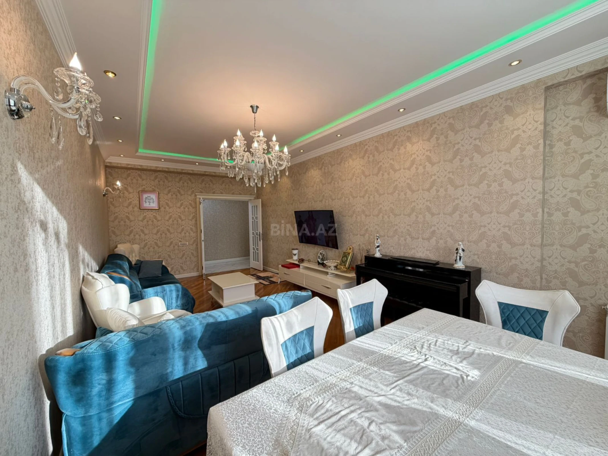 Satılır 4 otaqlı mənzil 140 m²