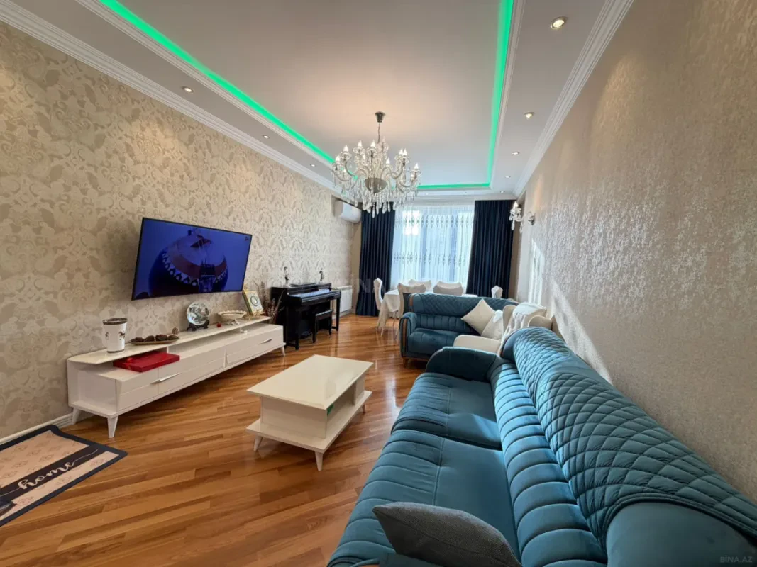 Satılır 4 otaqlı mənzil 140 m²