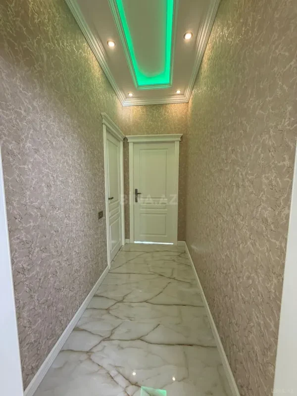 Satılır 4 otaqlı mənzil 140 m²