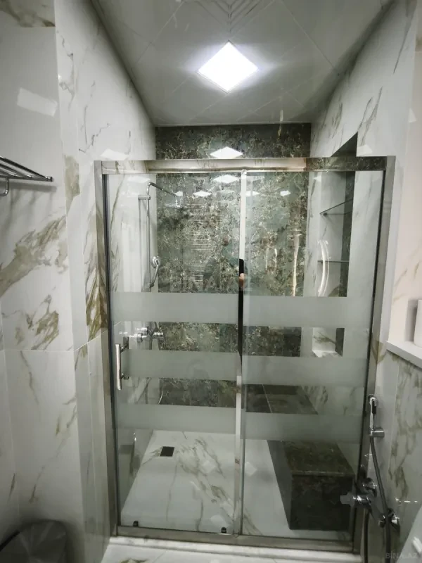 Satılır 4 otaqlı mənzil 273 m²