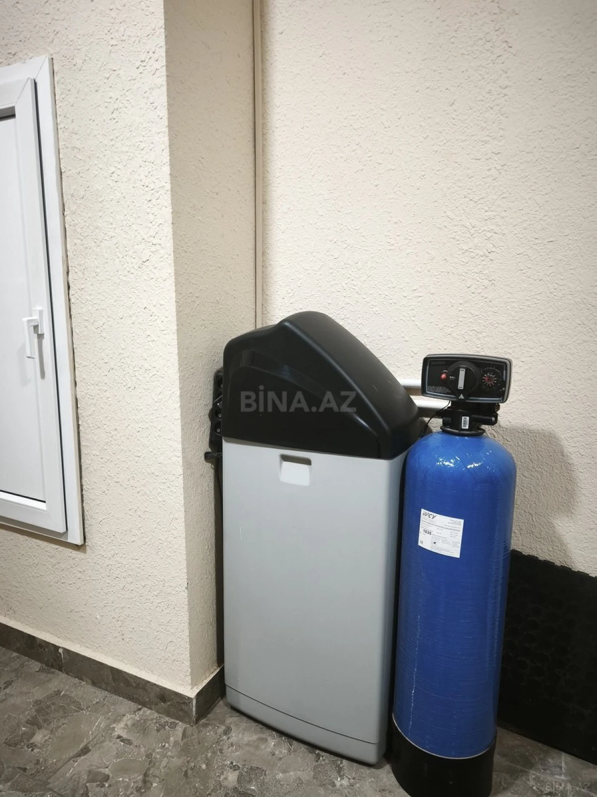 Satılır 4 otaqlı mənzil 273 m²