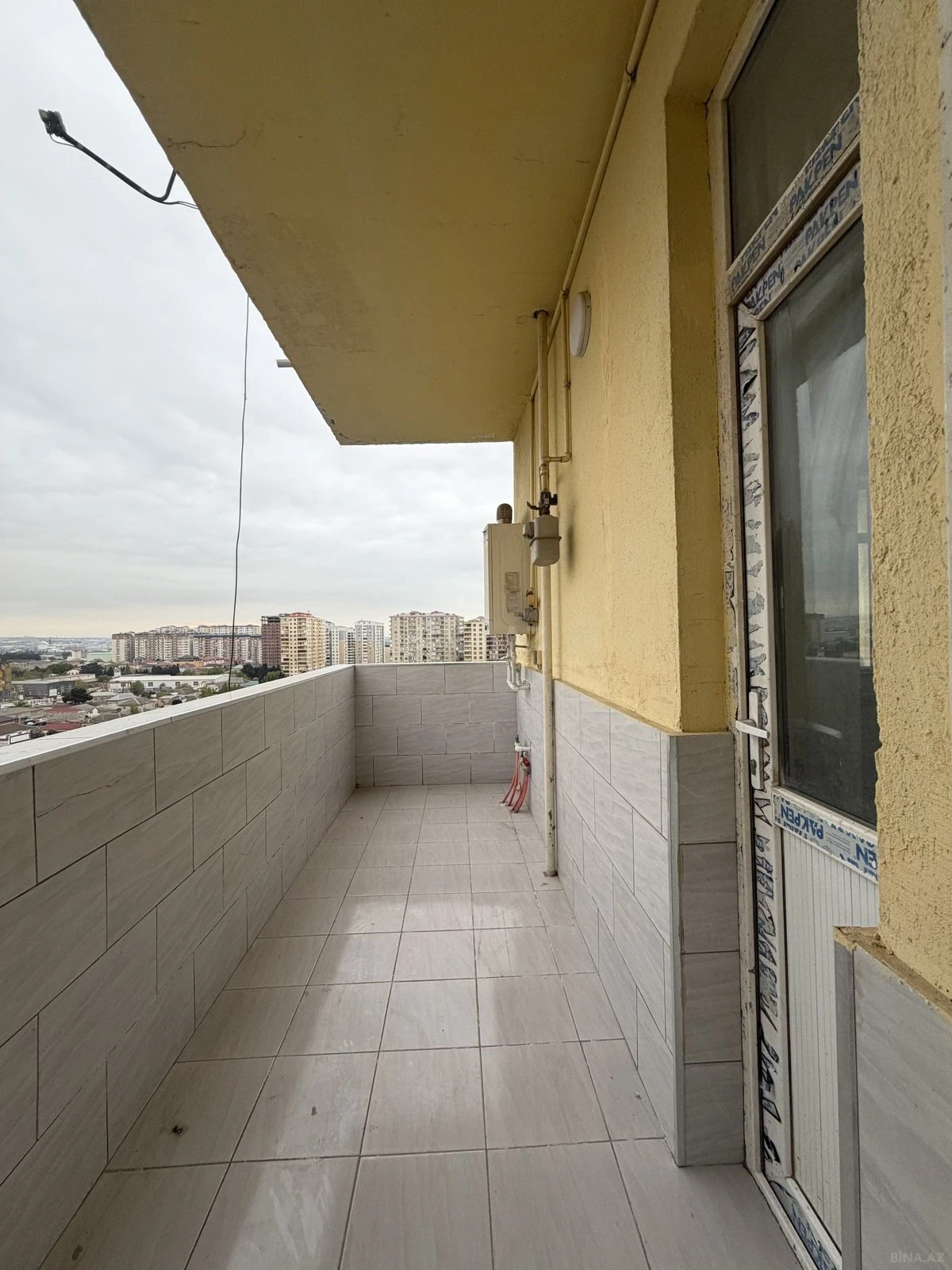 Satılır 2 otaqlı mənzil 90 m²