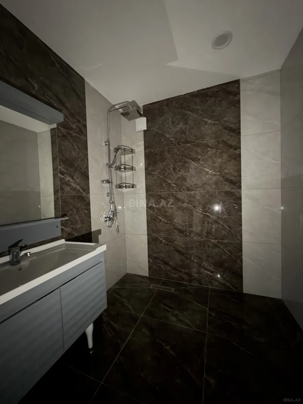 Satılır 2 otaqlı mənzil 90 m²