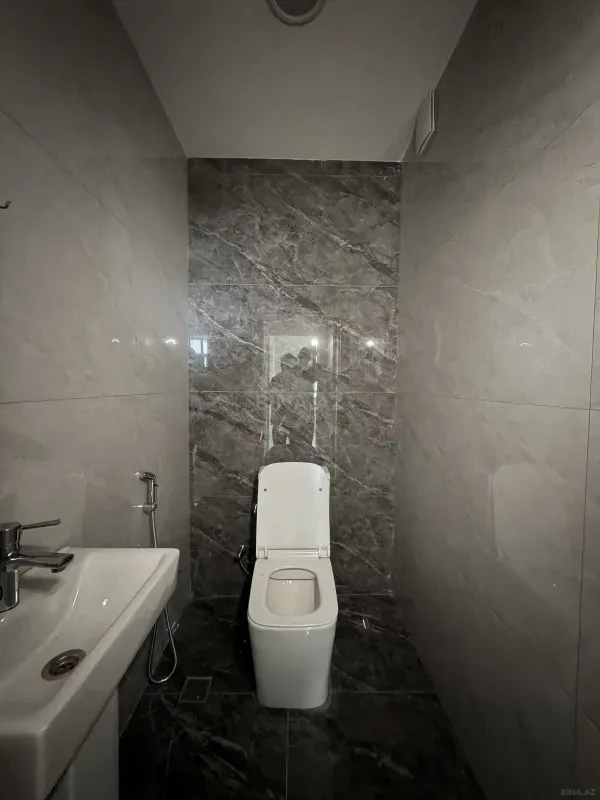 Satılır 2 otaqlı mənzil 90 m²