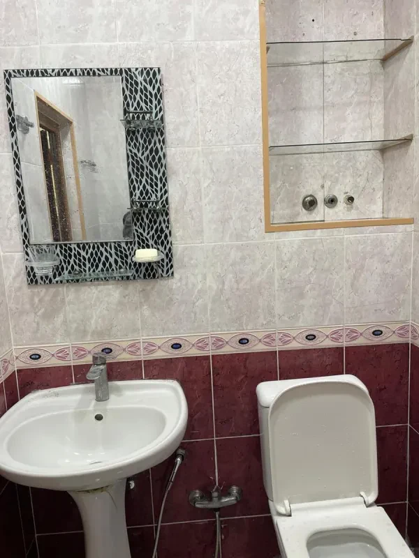 Kirayə verilir 2 otaqlı mənzil 60 m²