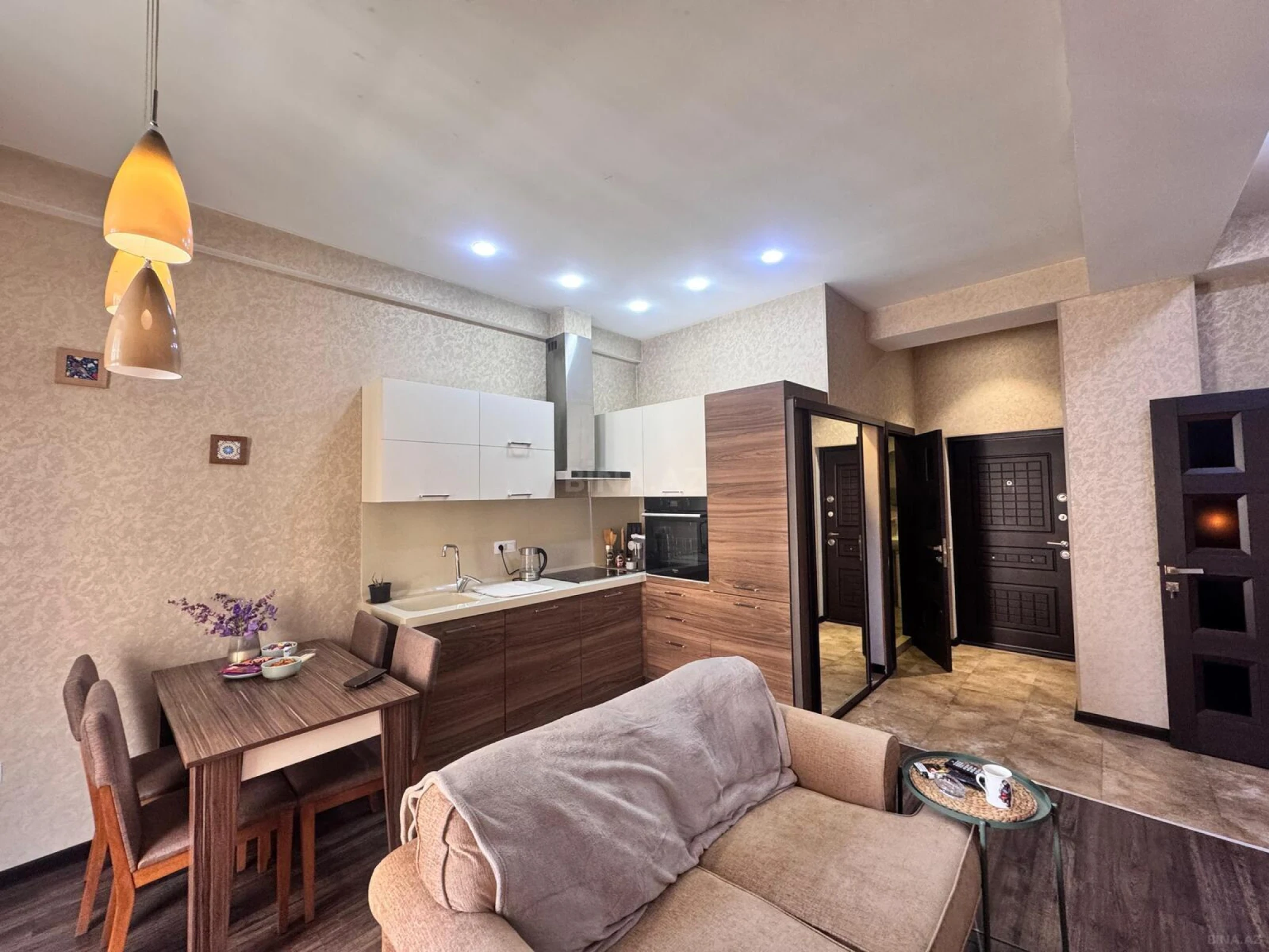 Satılır 2 otaqlı mənzil 59 m²
