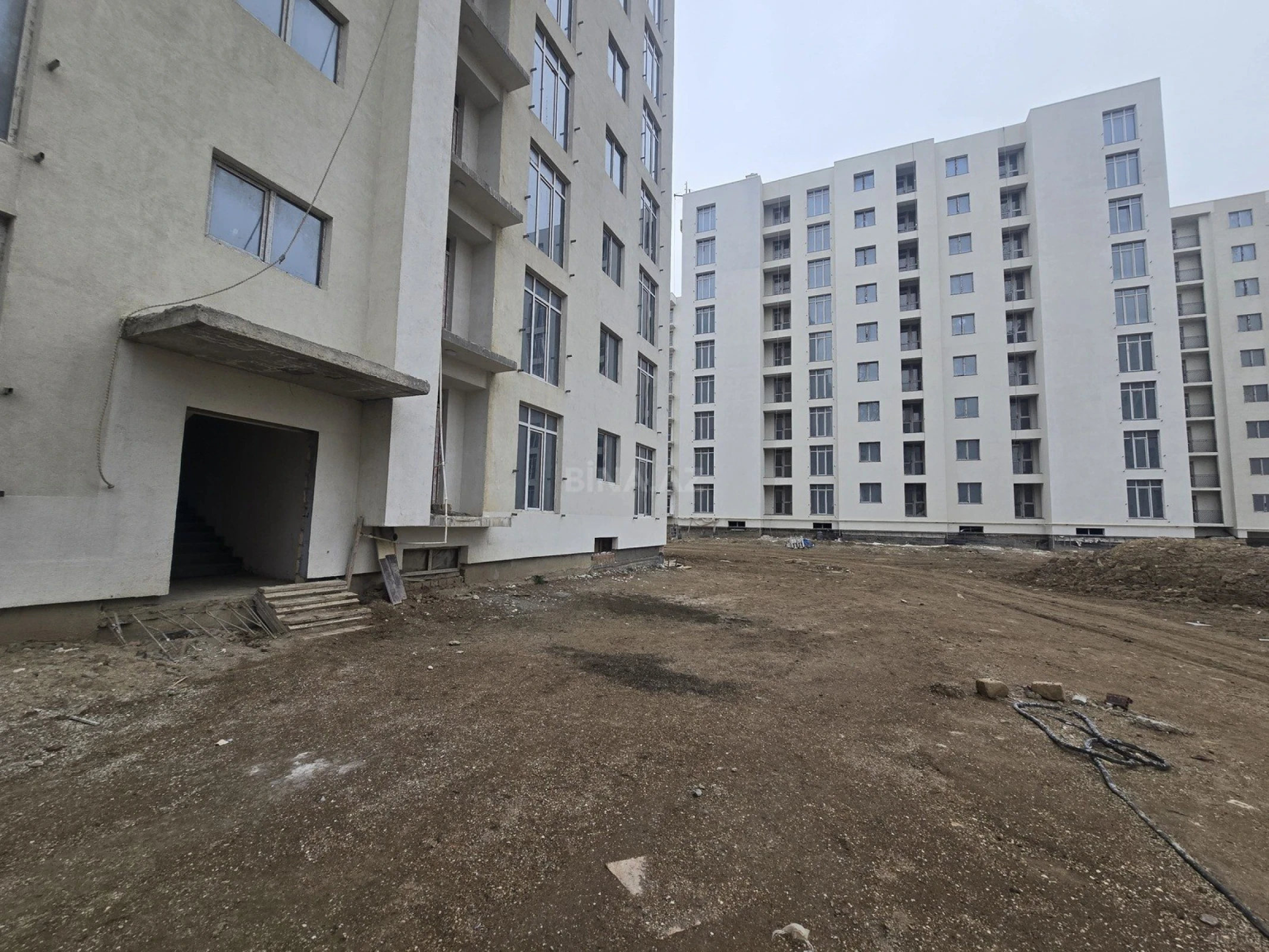 Satılır 2 otaqlı mənzil 52 m²
