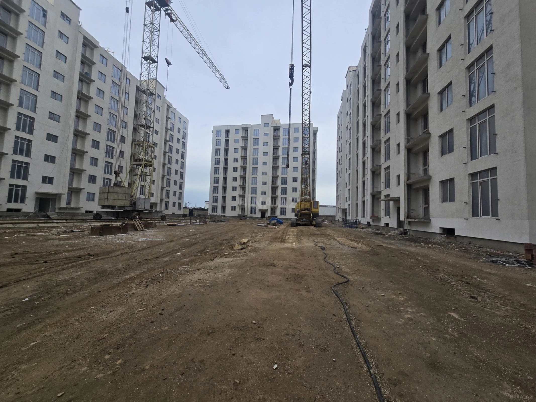 Satılır 2 otaqlı mənzil 52 m²