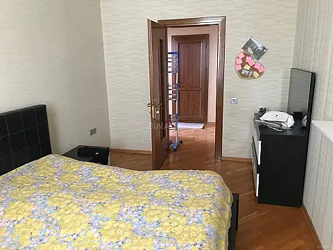 Kirayə verilir 3 otaqlı mənzil 100 m²