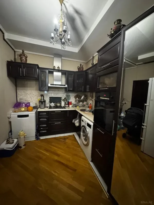 Satılır 1 otaqlı mənzil 67 m²