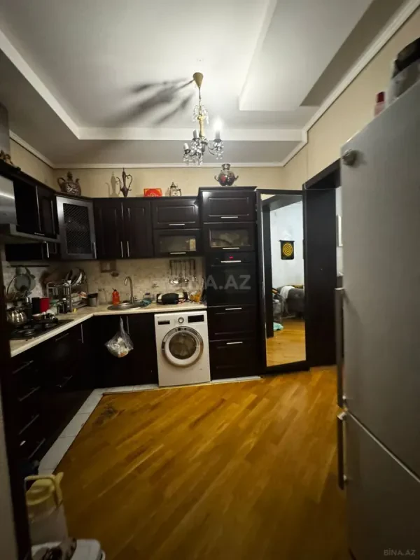 Satılır 1 otaqlı mənzil 67 m²