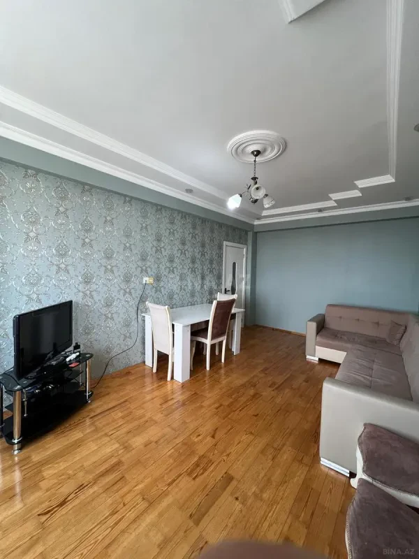 Kirayə verilir 2 otaqlı mənzil 80 m²