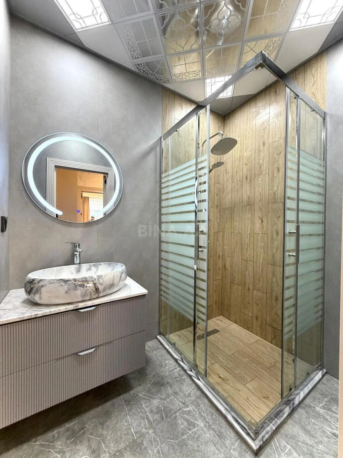 Satılır 2 otaqlı mənzil 73 m²