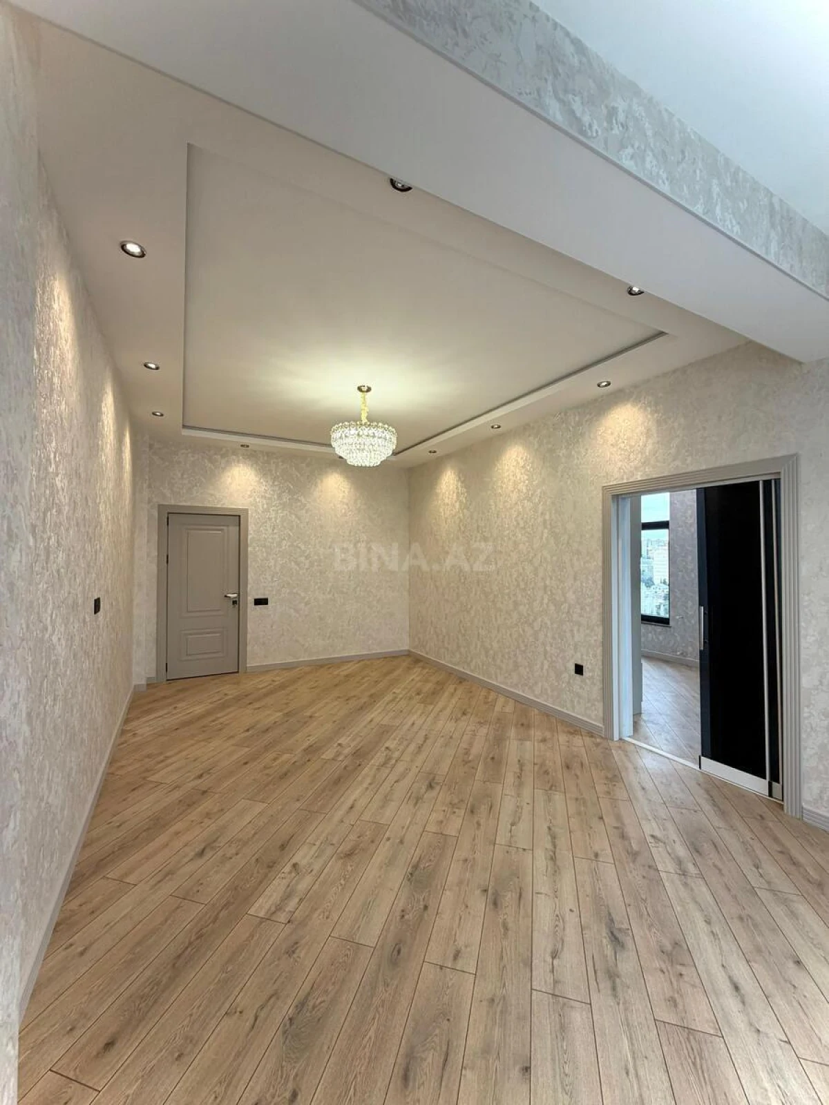 Satılır 2 otaqlı mənzil 73 m²