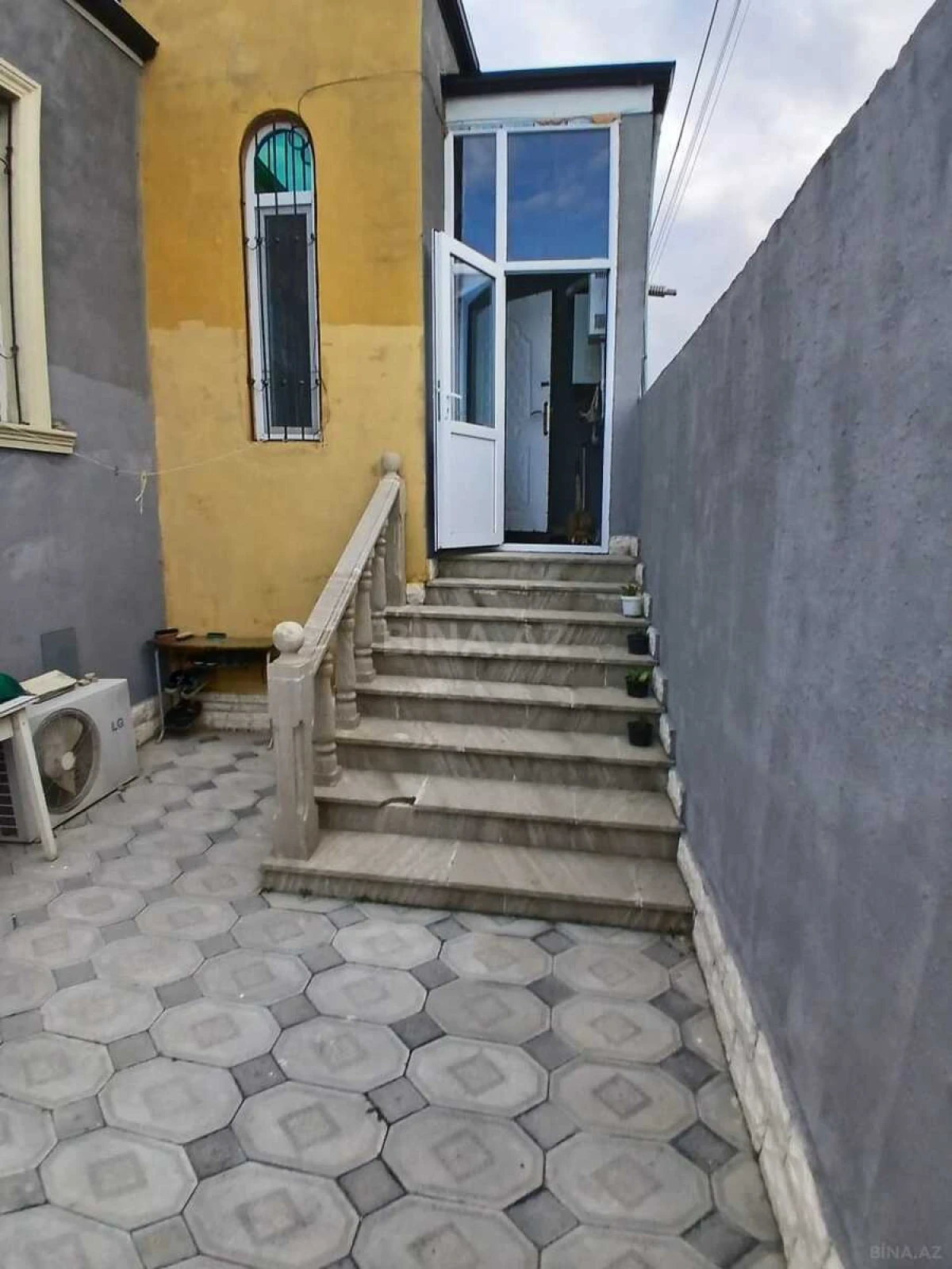 Satılır 3 otaqlı həyət evi 73 m²