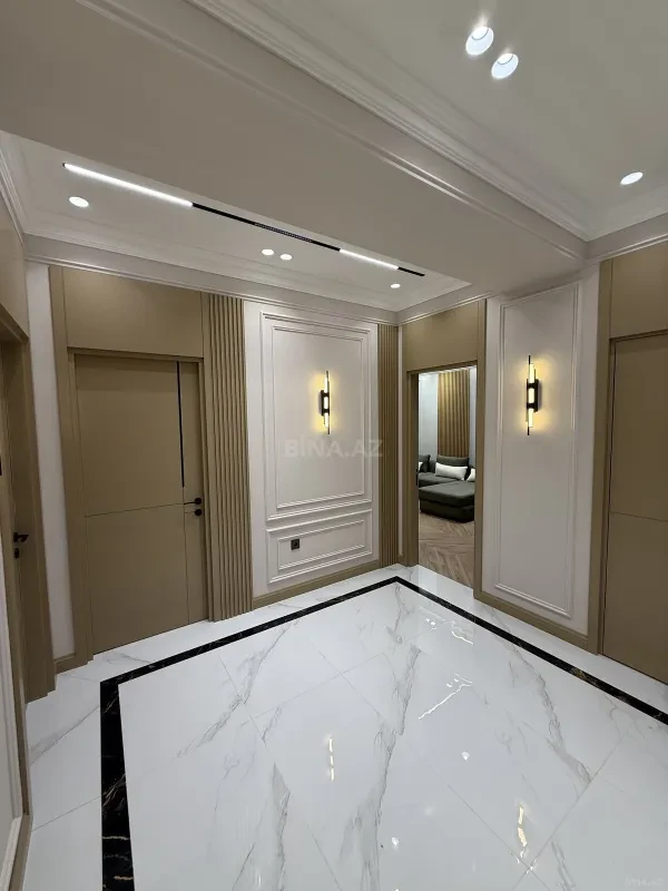 Satılır 2 otaqlı mənzil 83 m²