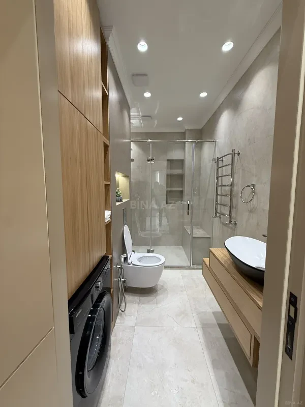 Satılır 2 otaqlı mənzil 83 m²