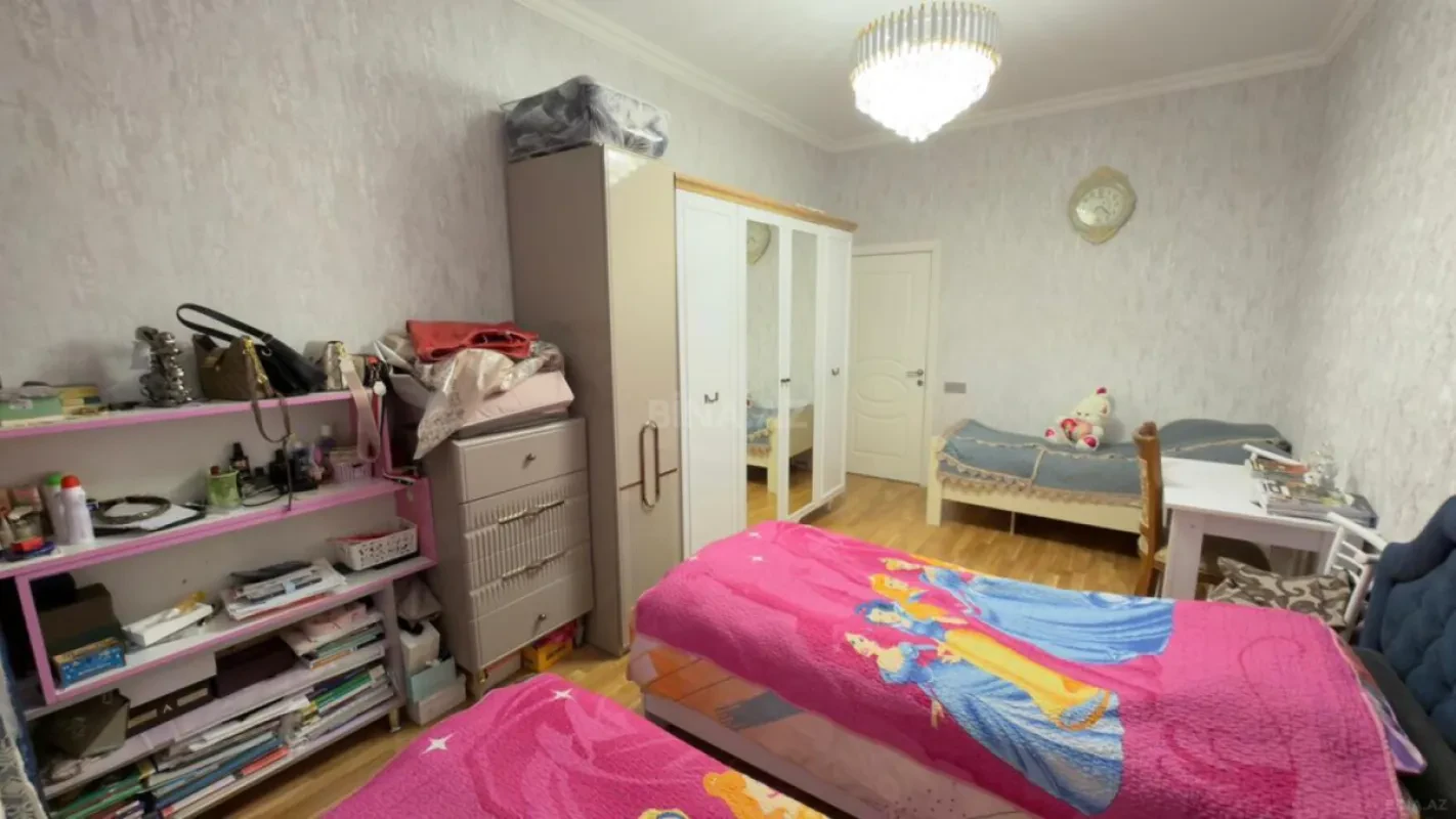 Satılır 3 otaqlı mənzil 112 m²