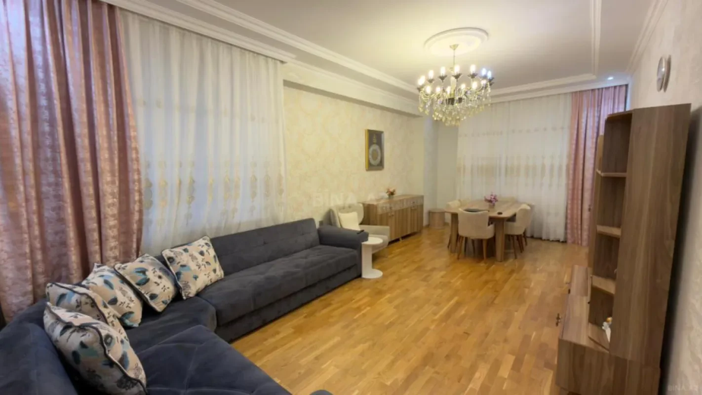 Satılır 3 otaqlı mənzil 112 m²