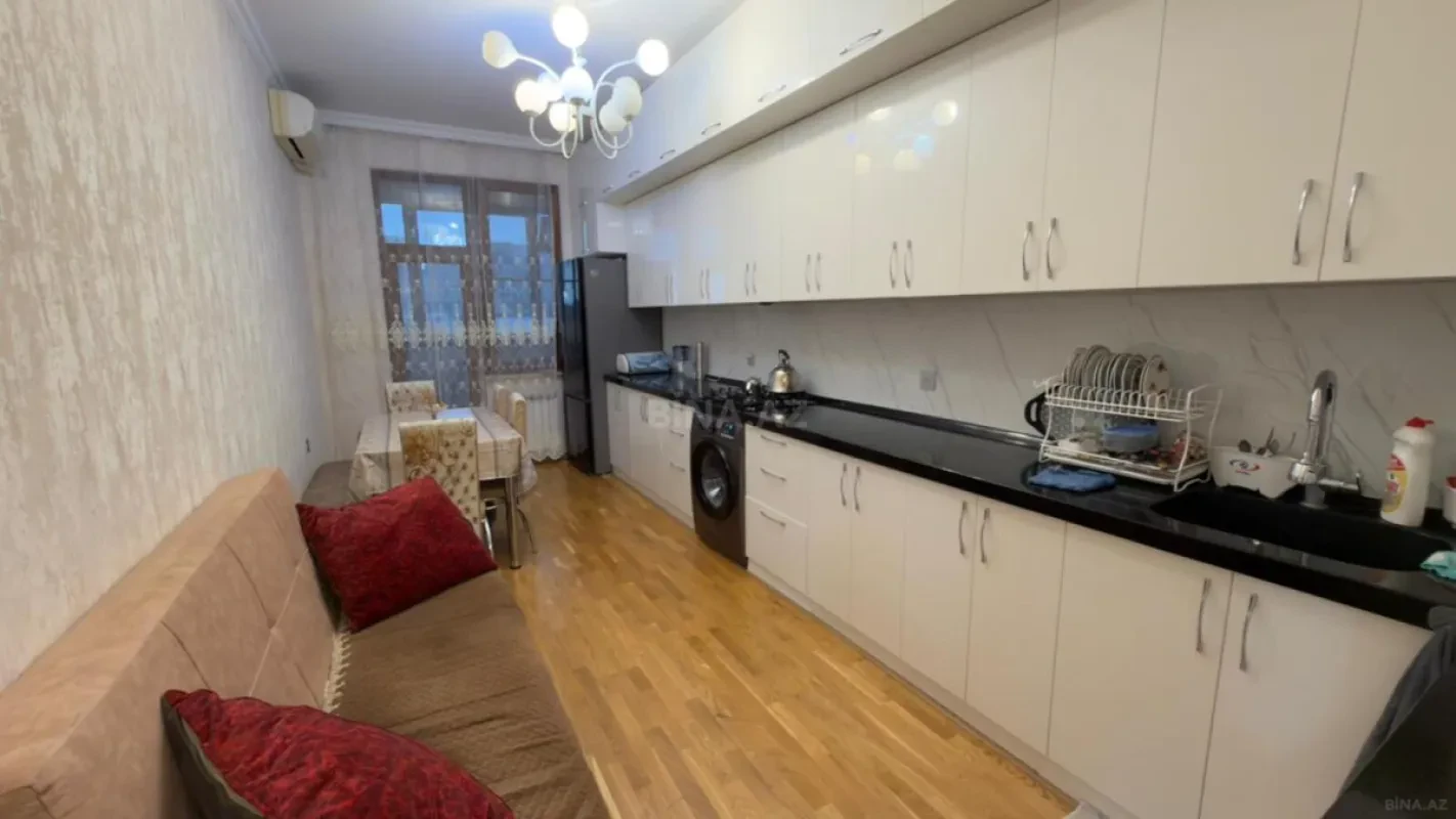Satılır 3 otaqlı mənzil 112 m²