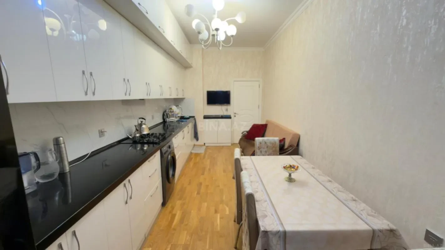 Satılır 3 otaqlı mənzil 112 m²