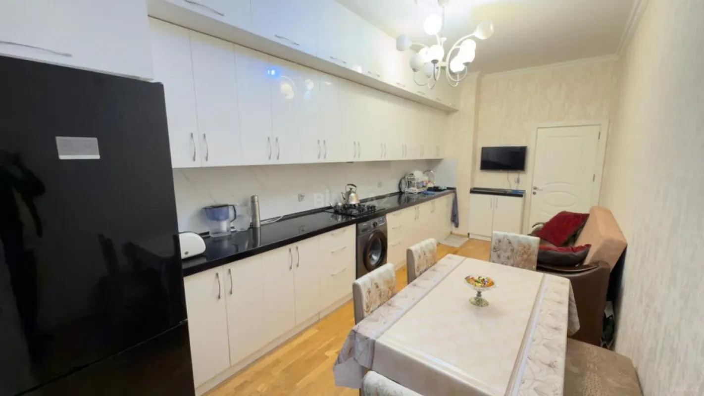 Satılır 3 otaqlı mənzil 112 m²