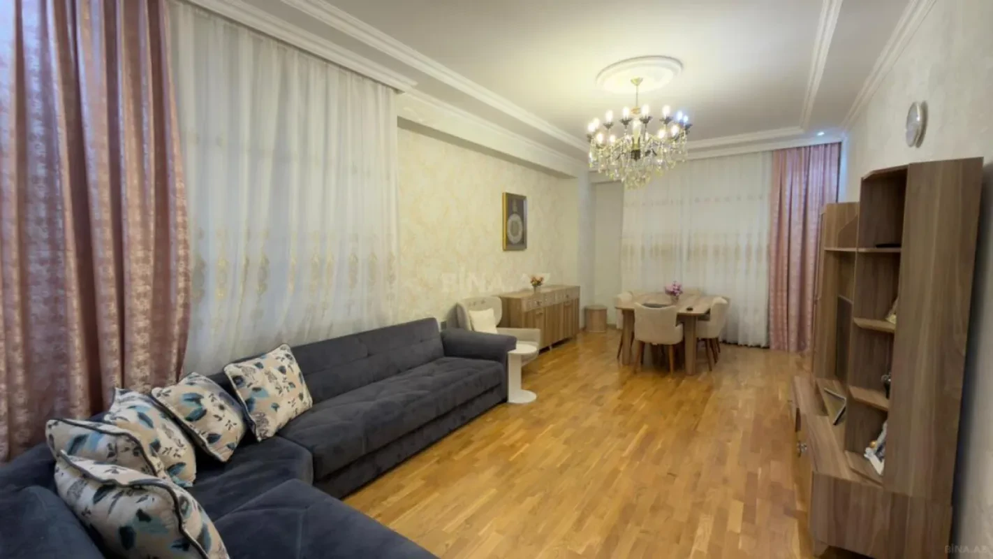 Satılır 3 otaqlı mənzil 112 m²