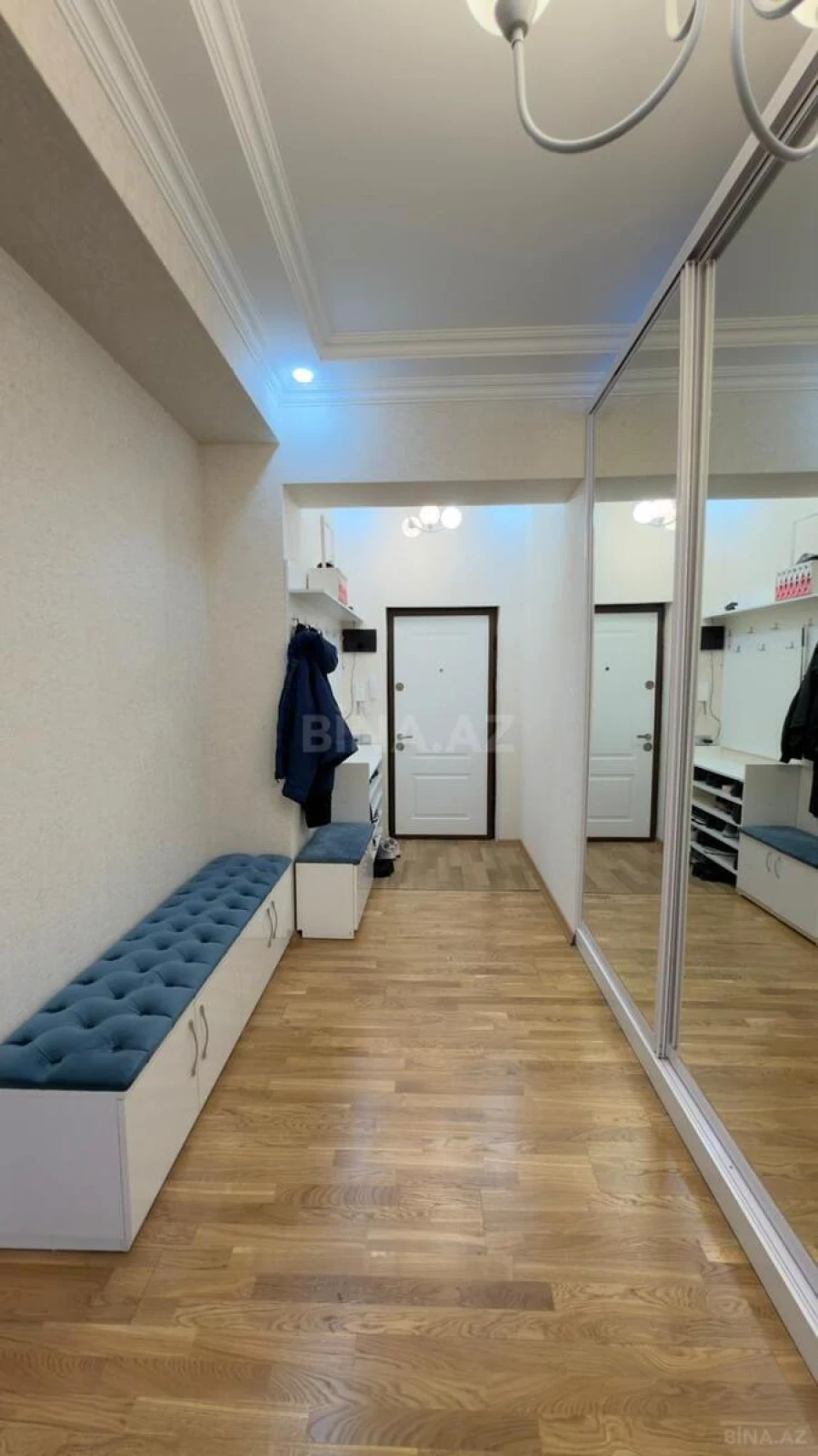 Satılır 3 otaqlı mənzil 112 m²