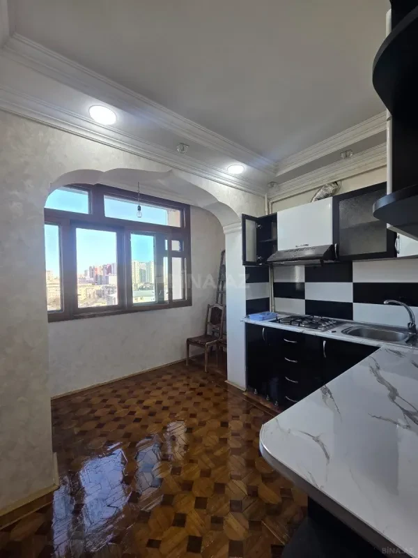 Kirayə verilir 4 otaqlı mənzil 100 m²