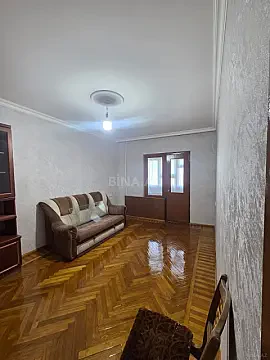 Kirayə verilir 4 otaqlı mənzil 100 m²